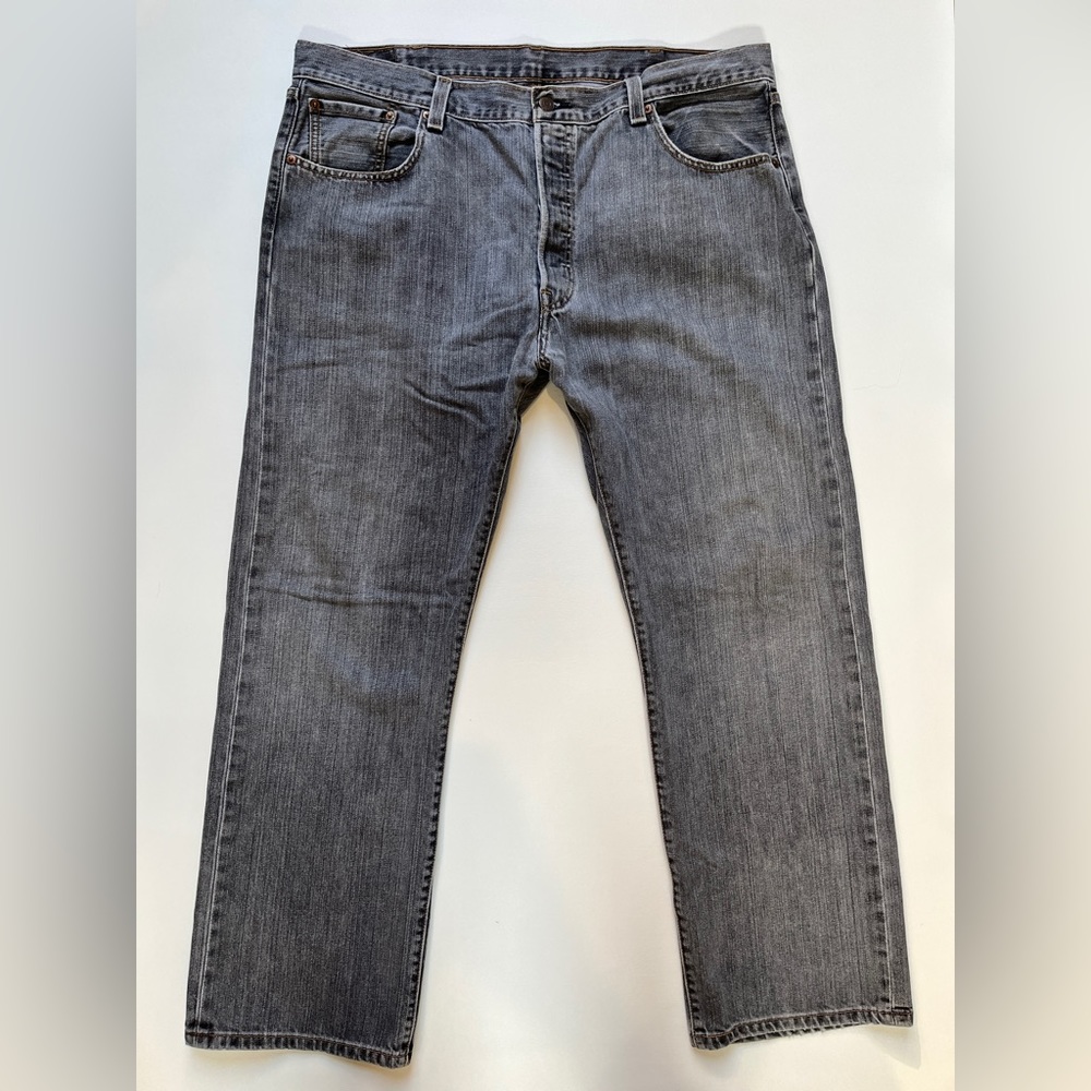 Vintage 1993 Levi’s 501 Men’s Size 40x30 In Light Wash Gray